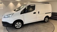 NISSAN E-NV200
