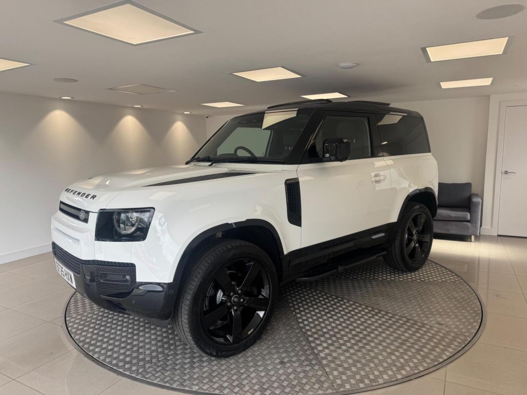 2025 Land Rover Defender 90
